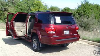 2005 Toyota Sequoia Photos