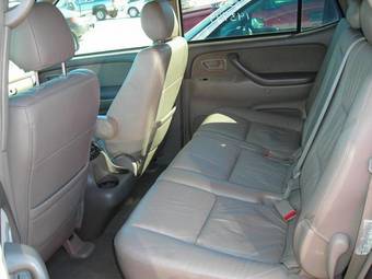 2005 Toyota Sequoia Pictures