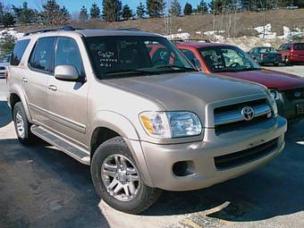 2005 Toyota Sequoia Photos
