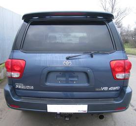 2005 Toyota Sequoia Photos