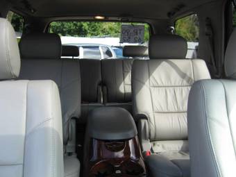 2005 Toyota Sequoia Pictures