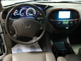 2005 Toyota Sequoia Wallpapers