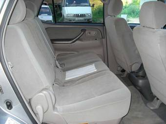 2005 Toyota Sequoia Photos