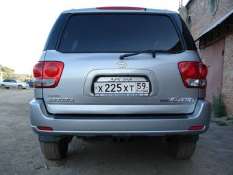 2005 Toyota Sequoia Wallpapers