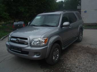 2005 Toyota Sequoia Photos