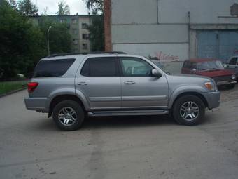 2005 Toyota Sequoia Photos