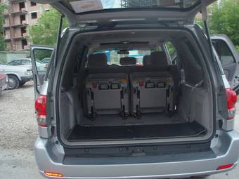 2005 Toyota Sequoia Pictures