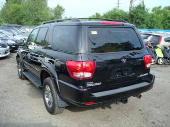 2005 Toyota Sequoia Pictures