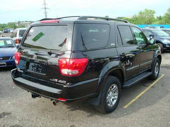 2005 Toyota Sequoia Pictures