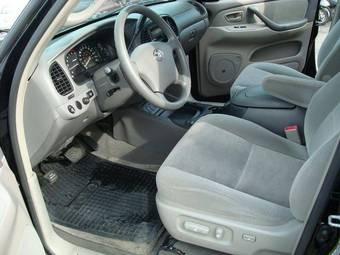 2005 Toyota Sequoia Photos