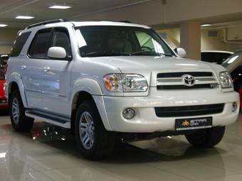 2005 Toyota Sequoia Pictures