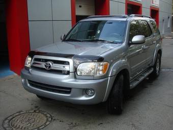 2005 Toyota Sequoia Photos