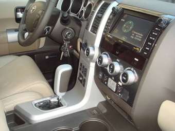 2008 Toyota Sequoia Pictures