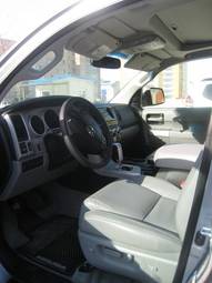 2008 Toyota Sequoia Pictures