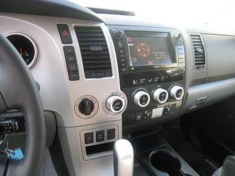 2008 Toyota Sequoia Photos