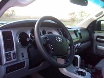 2008 Toyota Sequoia Photos