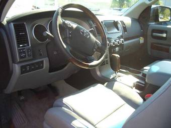 2009 Toyota Sequoia Photos