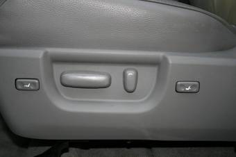 2009 Toyota Sequoia Photos