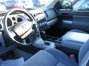 2009 Toyota Sequoia Pictures