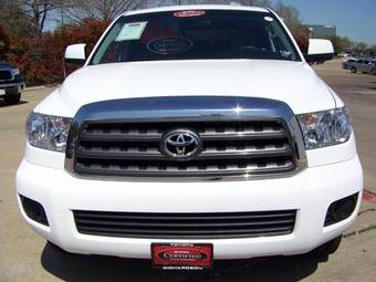 2009 Toyota Sequoia Pictures