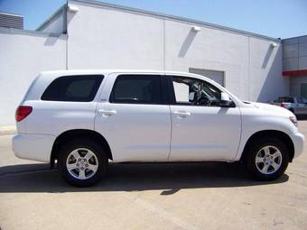 2009 Toyota Sequoia Photos