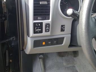 2009 Toyota Sequoia Pictures