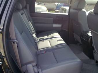 2009 Toyota Sequoia Pictures