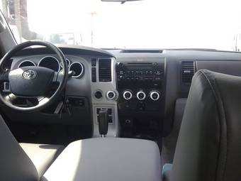 2009 Toyota Sequoia Photos