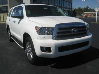 2010 Toyota Sequoia Photos