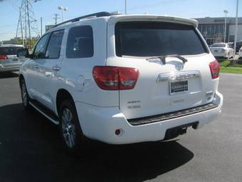 2010 Toyota Sequoia Photos