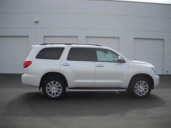 2010 Toyota Sequoia Photos