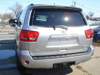 2010 Toyota Sequoia Photos