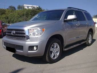 2010 Toyota Sequoia Pictures