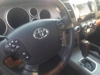 2010 Toyota Sequoia Pictures