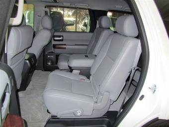 2011 Toyota Sequoia Pictures