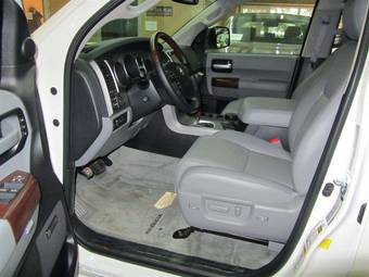2011 Toyota Sequoia Pics