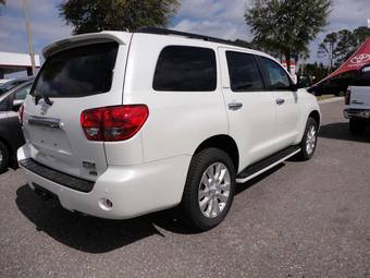2011 Toyota Sequoia Pictures