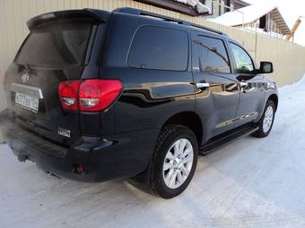 2011 Toyota Sequoia Pictures