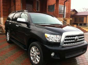 2011 Toyota Sequoia Pictures