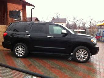 2011 Toyota Sequoia Photos