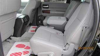 2011 Toyota Sequoia Wallpapers