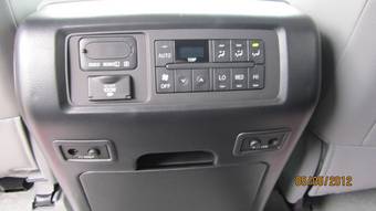 2011 Toyota Sequoia Pictures
