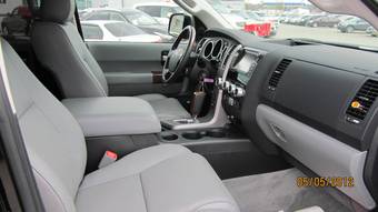 2011 Toyota Sequoia Pics