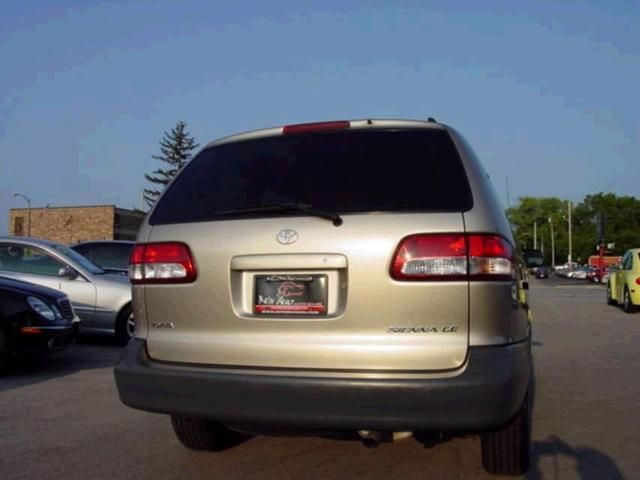2003 Toyota Sienna