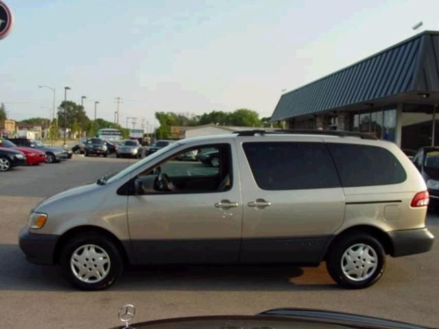 2003 Toyota Sienna