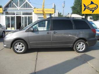 2004 Toyota Sienna Photos