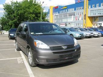 2004 Toyota Sienna Pictures