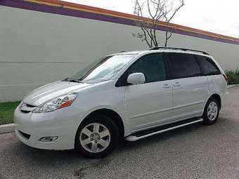 2007 Toyota Sienna Pics