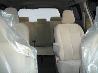 2011 Toyota Sienna Pictures