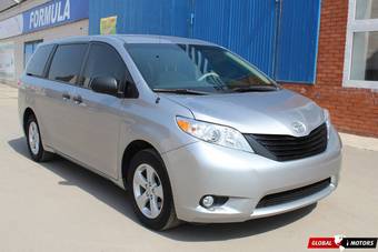 2011 Toyota Sienna Wallpapers